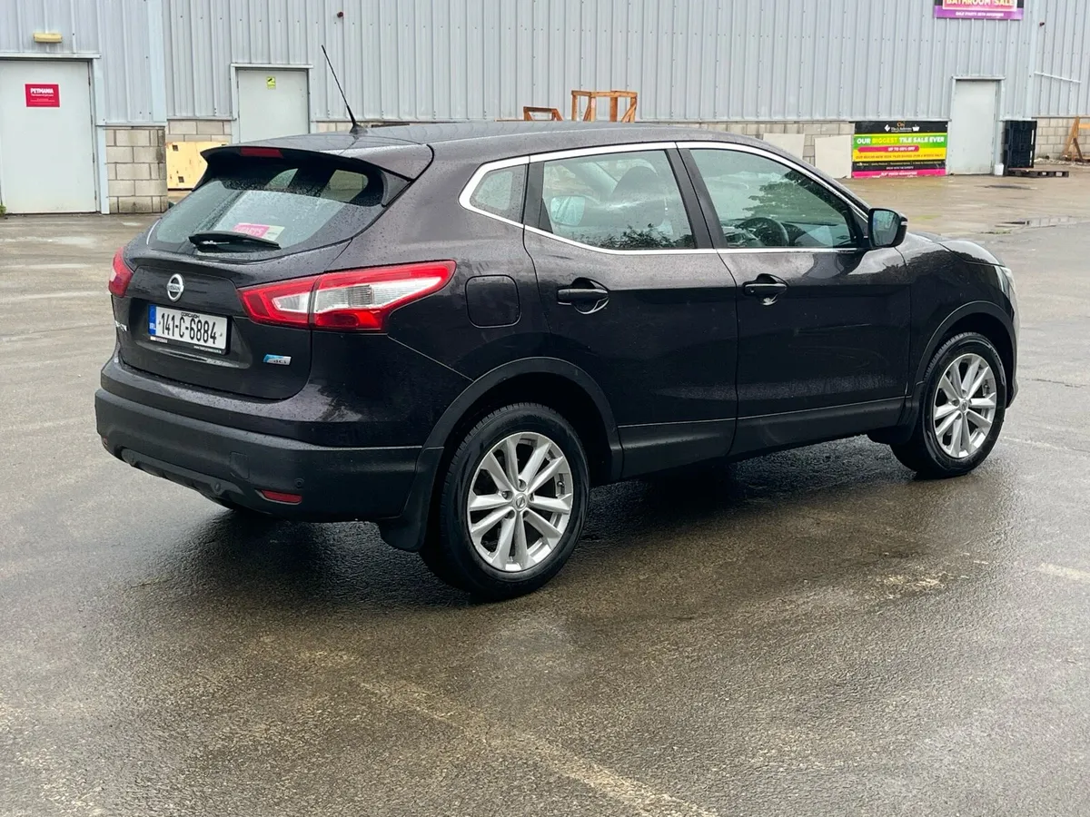 2014 Qashqai, NCT 4/27, 1 Previous Owner - Image 5