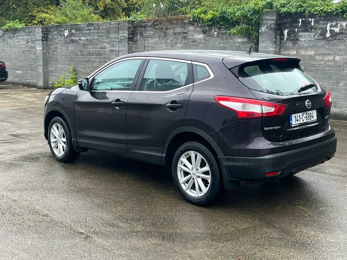 2014 Qashqai, NCT 4/27, 1 Previous Owner - Image 3