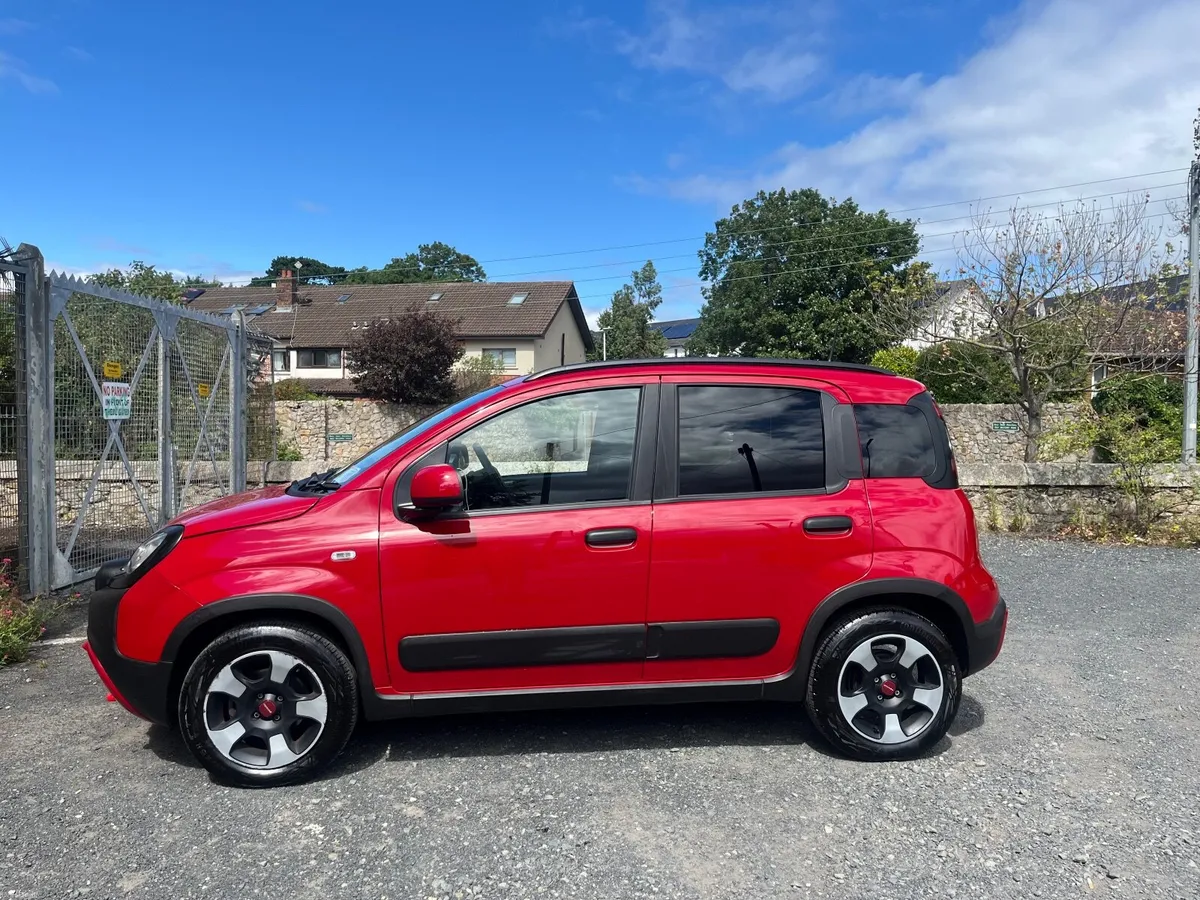 Red Fiat Panda 2025 - Image 4