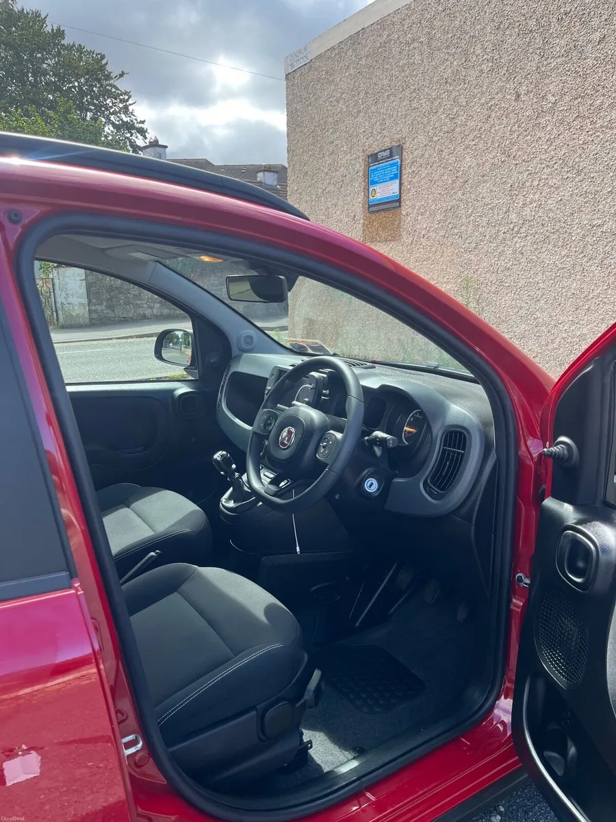 Red Fiat Panda 2025 - Image 5