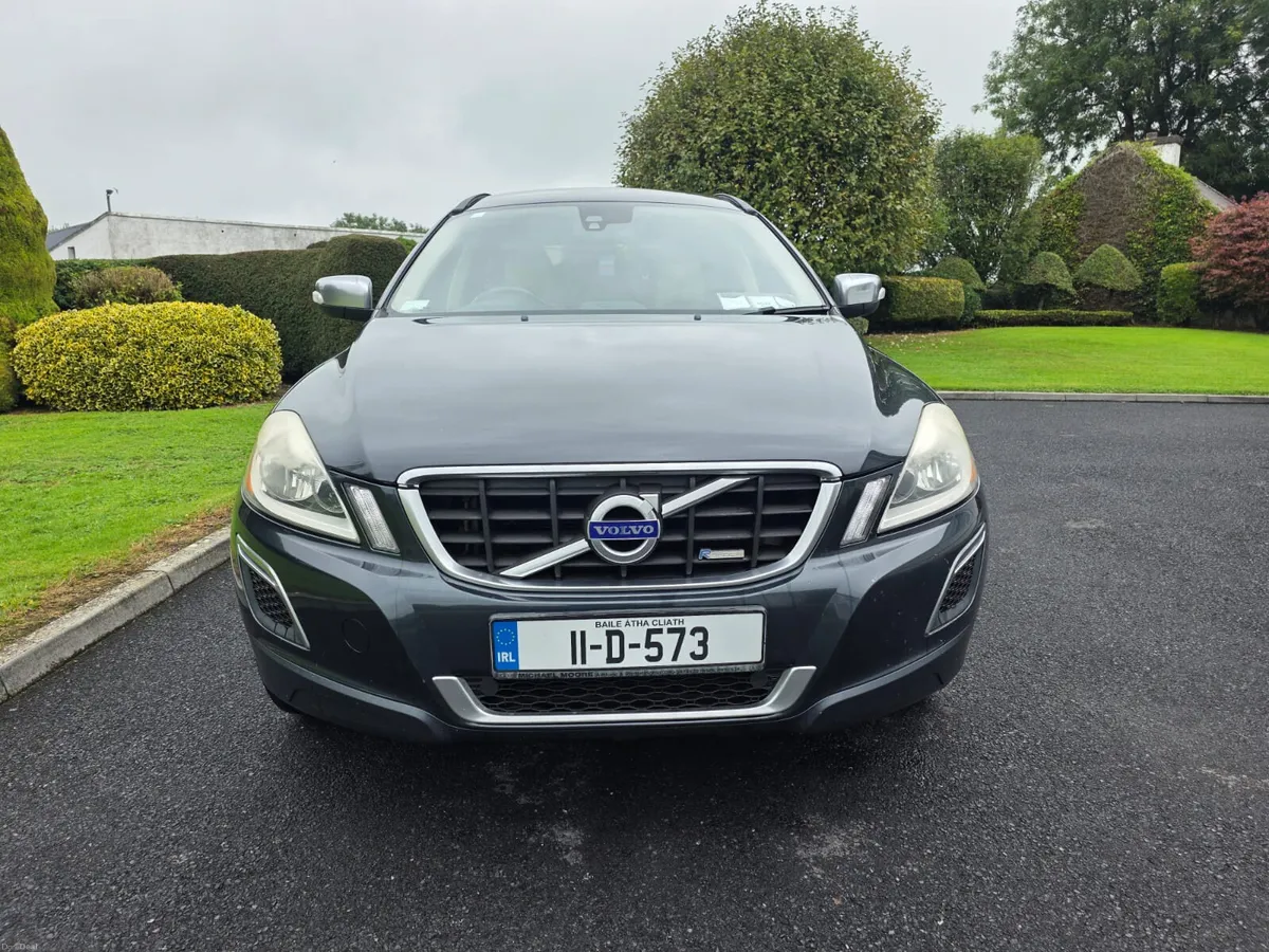 VOLVO XC60 D3. R-DESIGN FWD - Image 5