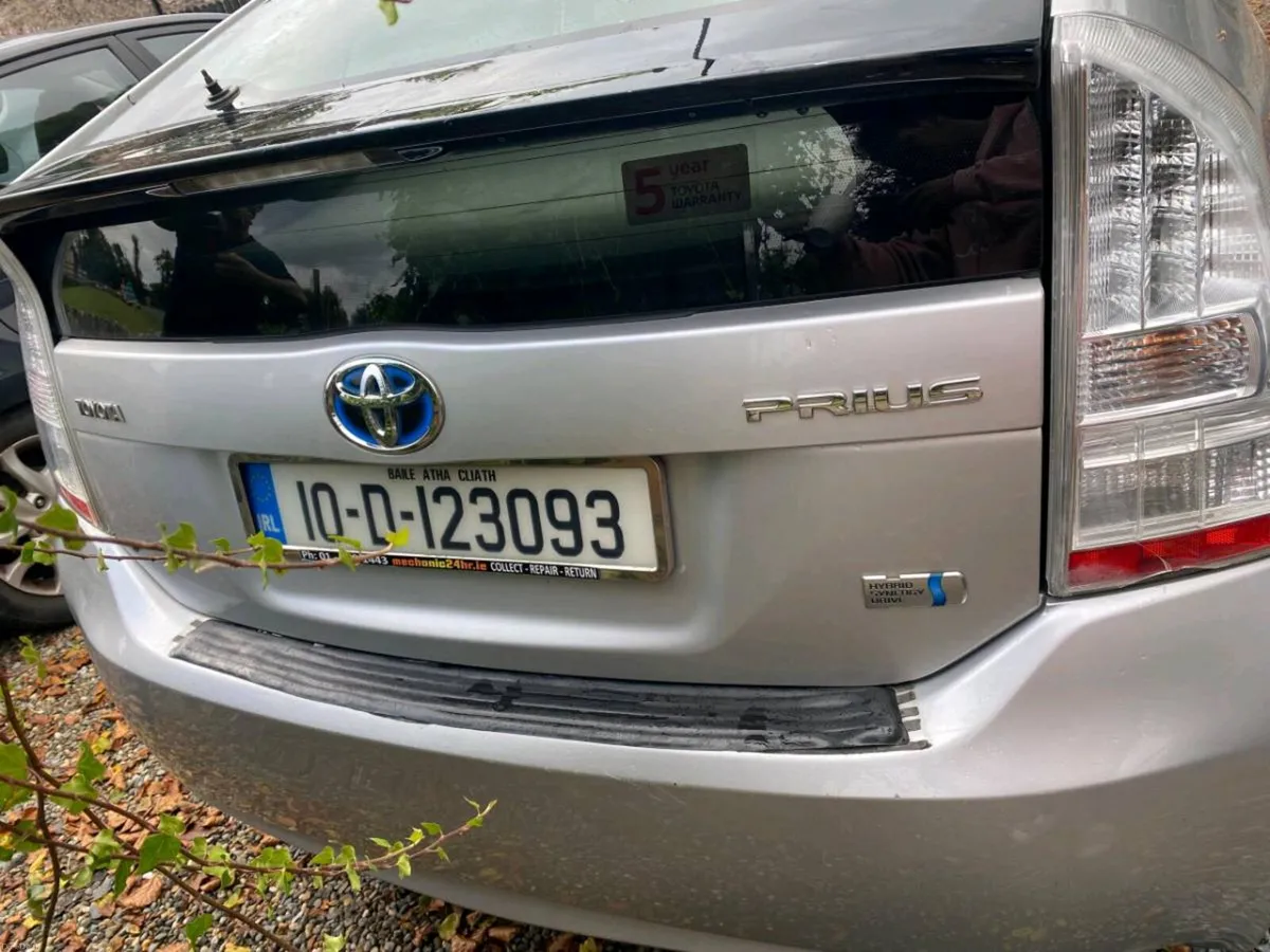 Car - Image 4