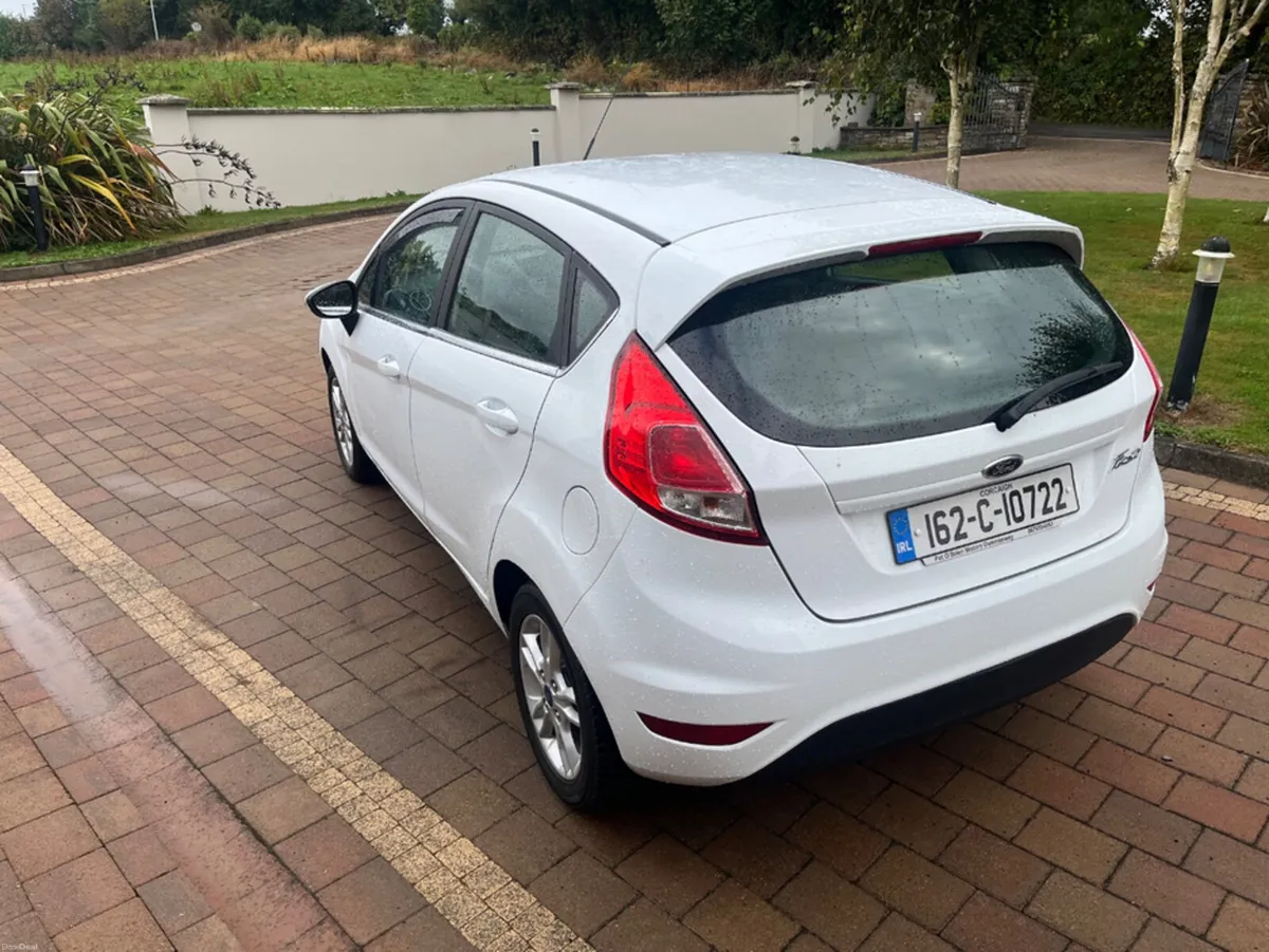 Ford Fiesta 1.25 ZETEC 82PS 5DR ARGENTO - Image 6