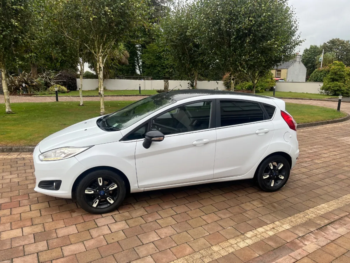 Ford Fiesta 1.25 ZETEC WHITE EDITN - Image 4
