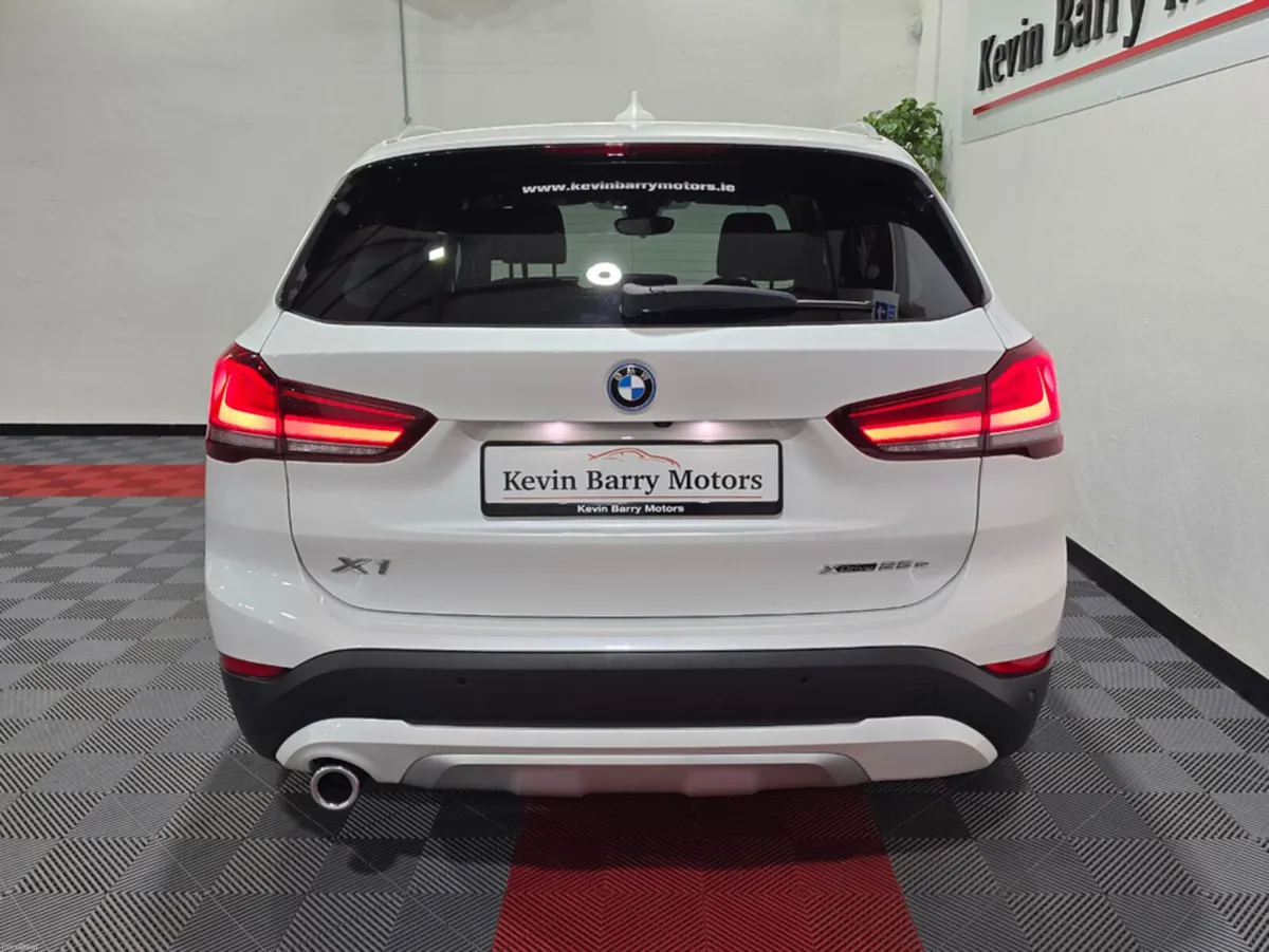 BMW X1 25E X-LINE X-DRIVE AUTOMATIC **ONE OWNER / - Image 3