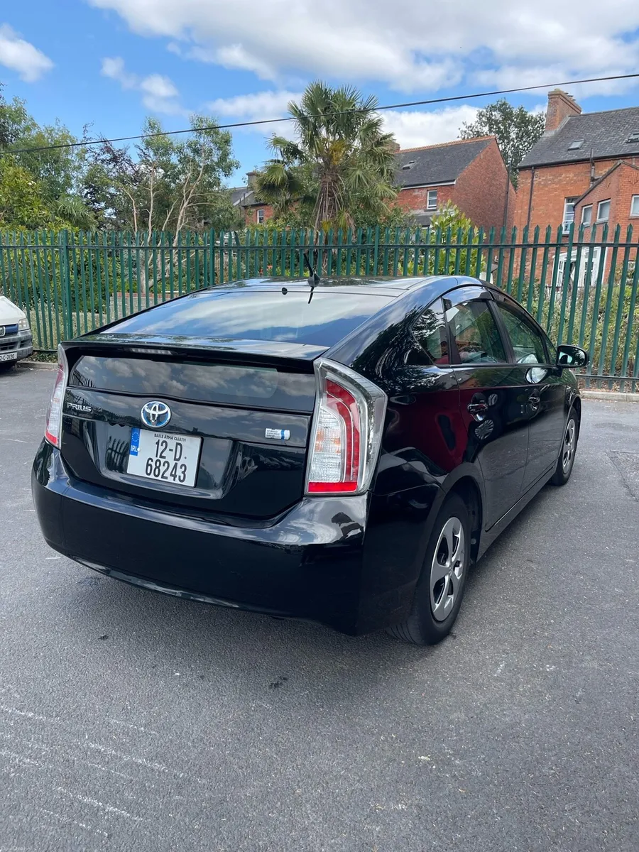 Toyota Prius - Image 5