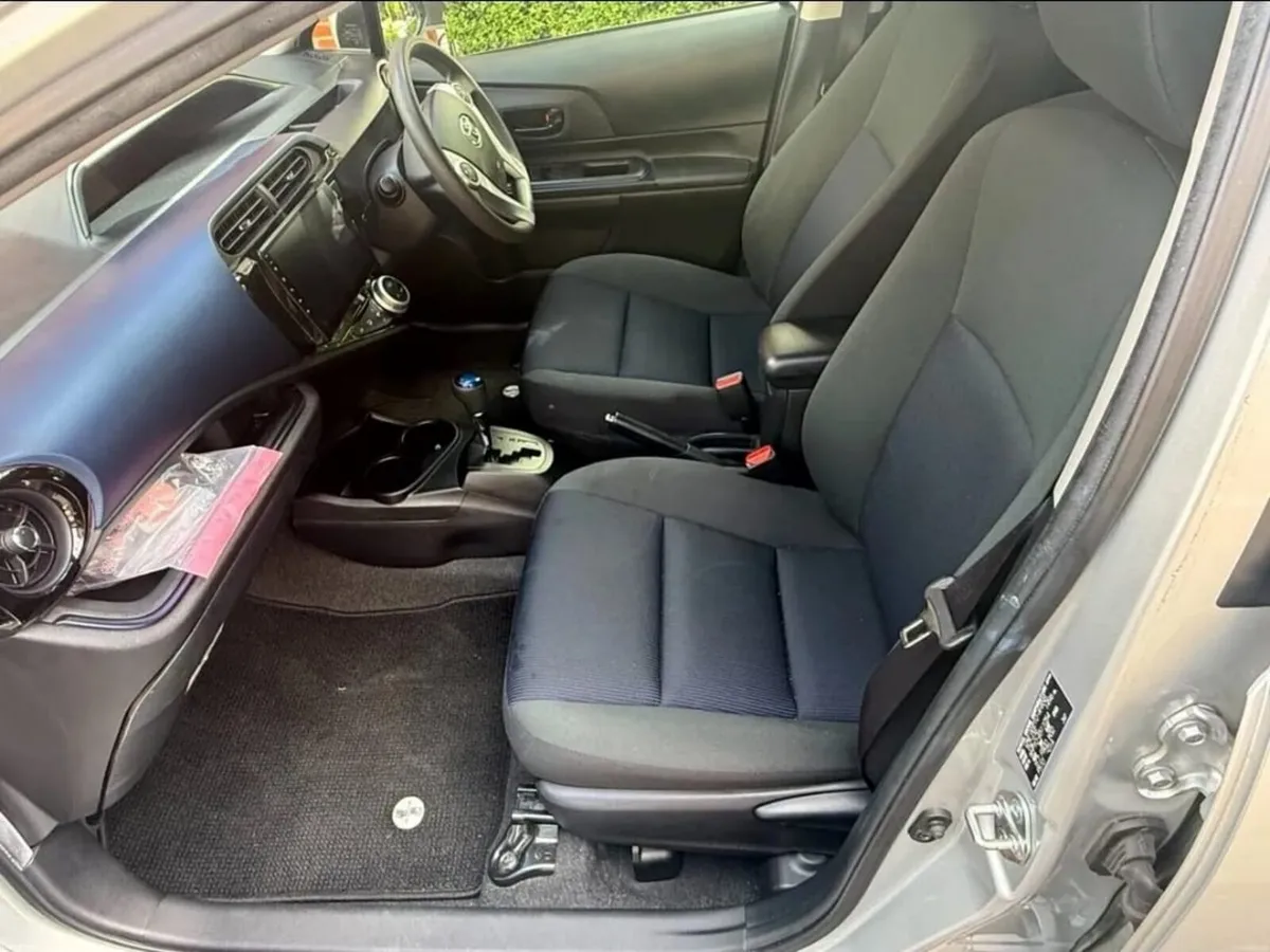 Toyota Aqua  2016 1.5 Petrol Hybrid Auto 77KM - Image 5