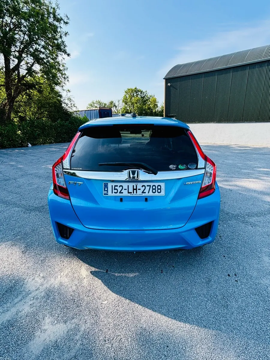Honda Fit Hybrid 2015 - Image 4