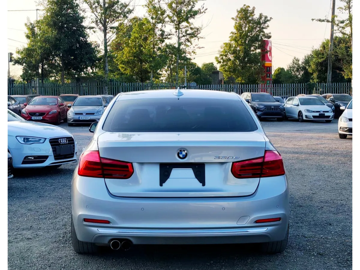 BMW 3-Series 4D 330E LUXURY -Auto - Low mileage (7 - Image 5