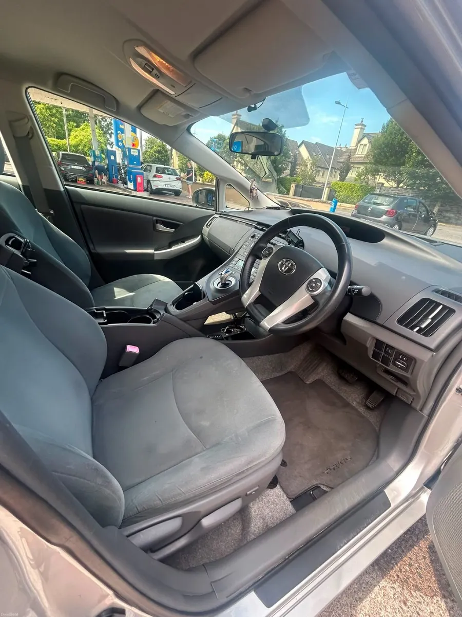 Toyota Prius 2012 - Image 6