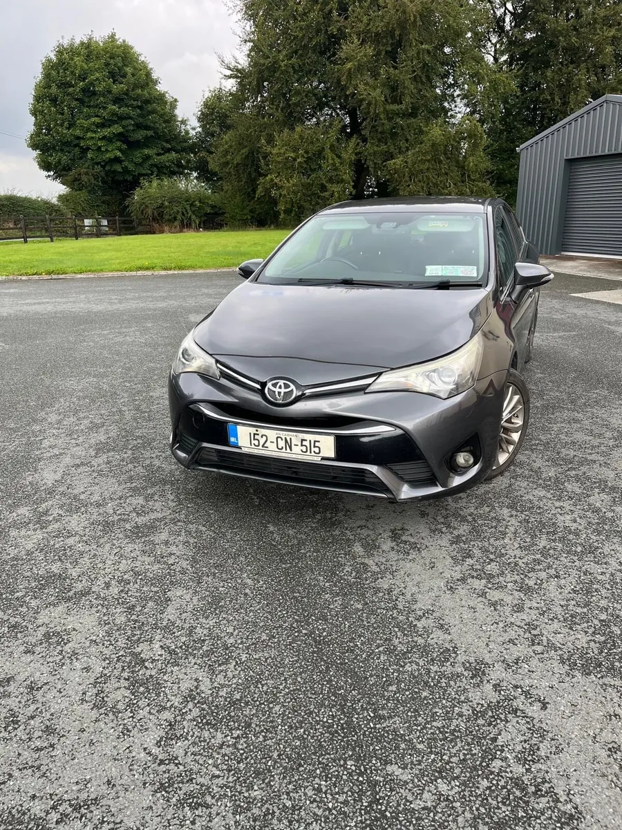 2015 Toyota Avensis - Image 2