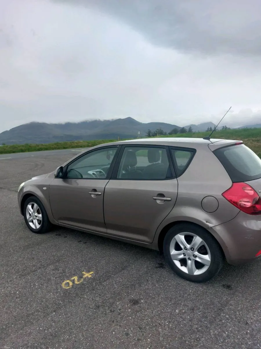 Kia Ceed 2010 - Image 3