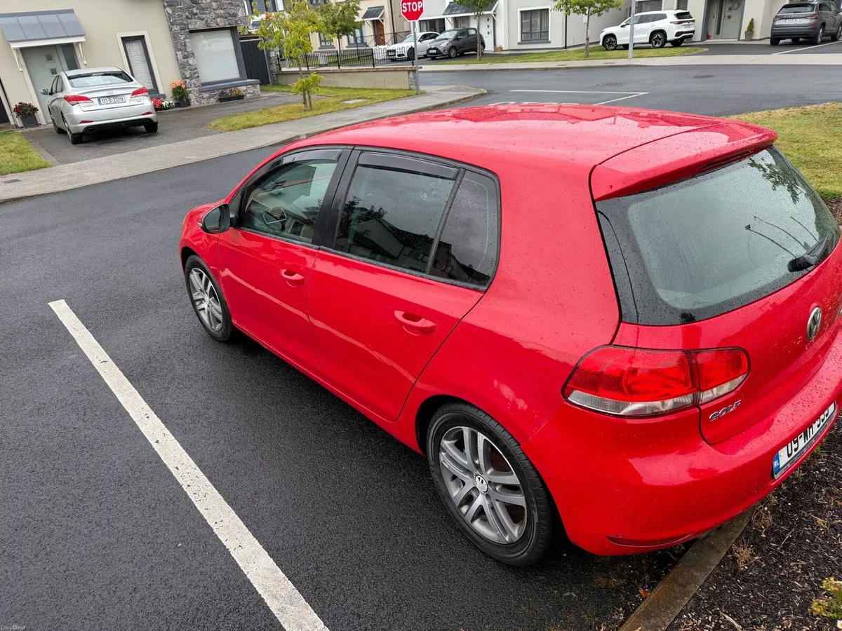 2009 Volkswagen Golf - Image 4