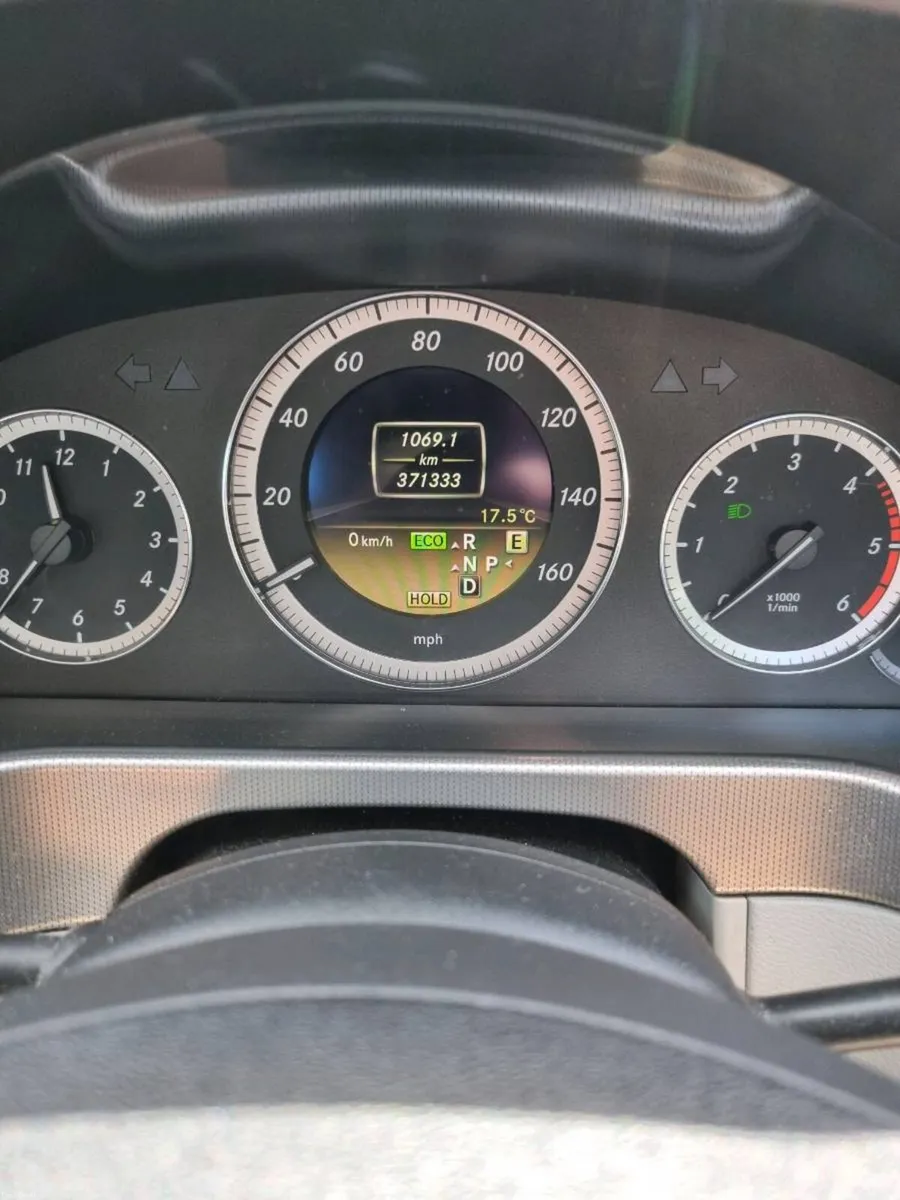 E Class - Image 6