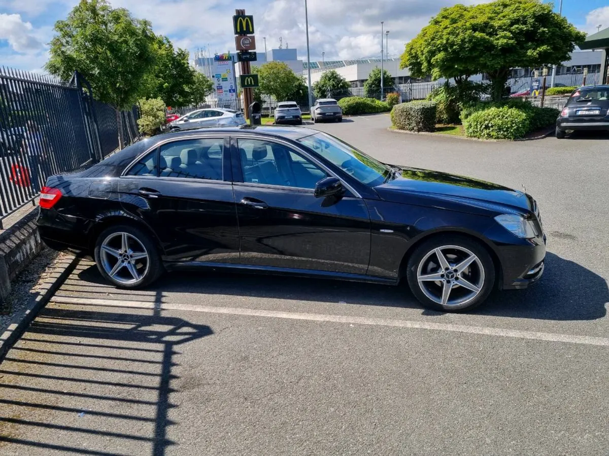 E Class - Image 3