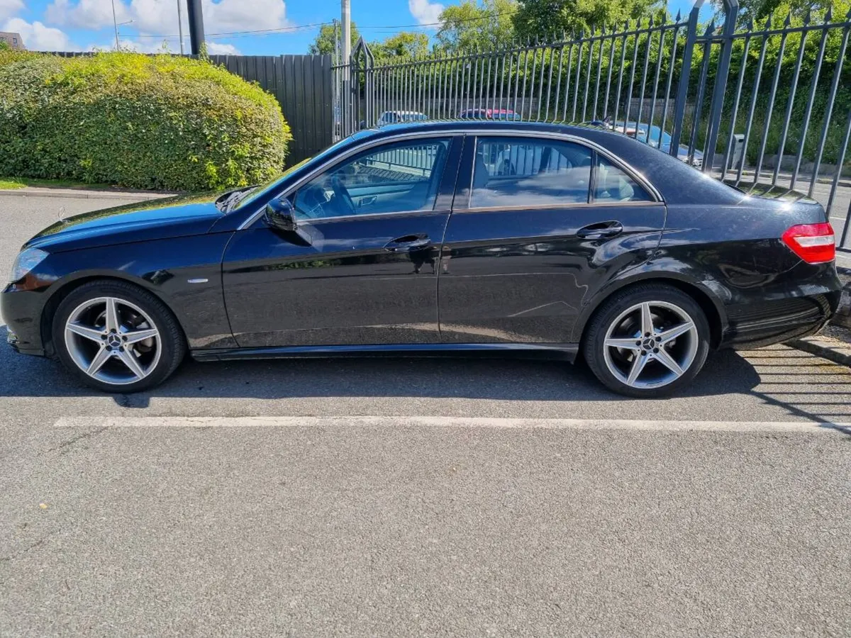 E Class - Image 4