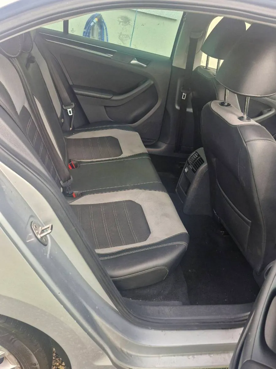 Volkswagen JETTA 2.0 diesel - Image 2