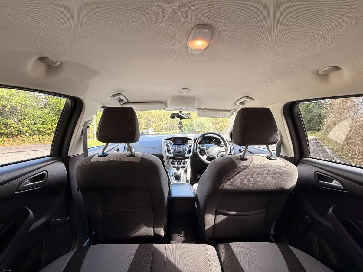 Ford Focus 2012 - Image 6