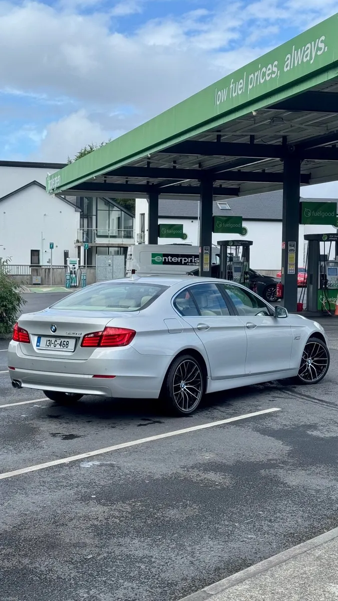 BMW F10 5-Series 2013 - Image 4