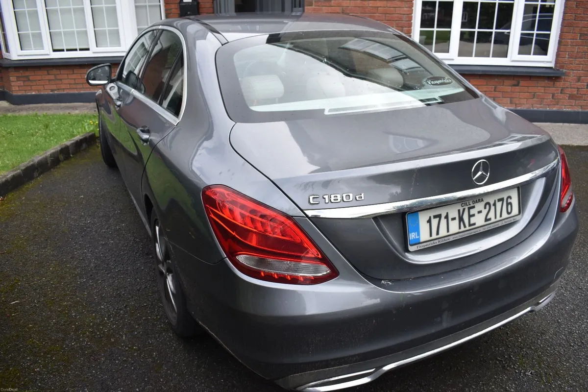 Mercedes-Benz C-Class 2017 - Image 4
