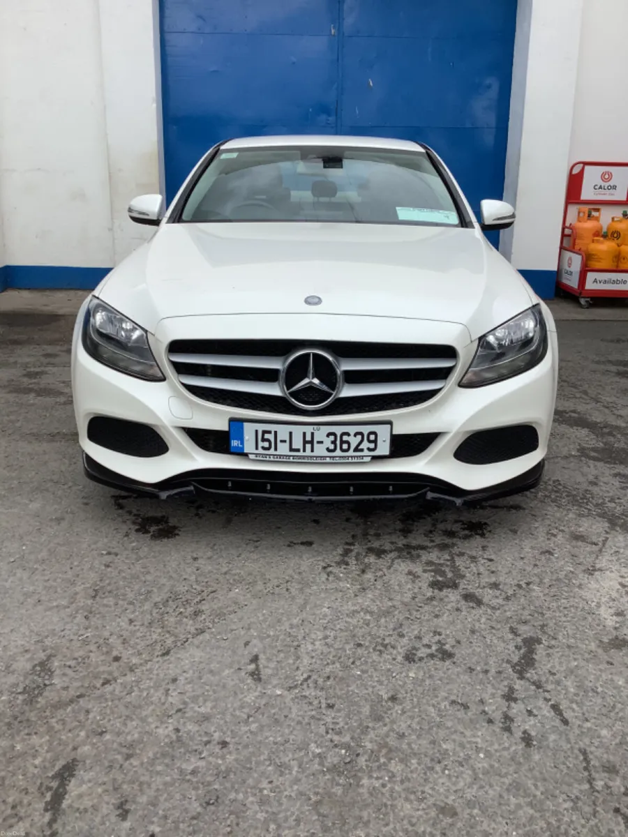 Mercedes-Benz C-Class 2015 - Image 2