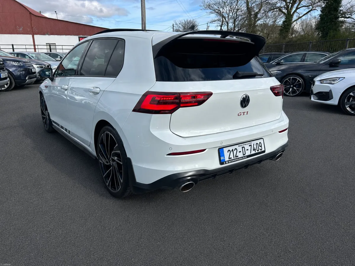 212 Volkswagen Golf GTI CLUBSPORT PANROOF - Image 4
