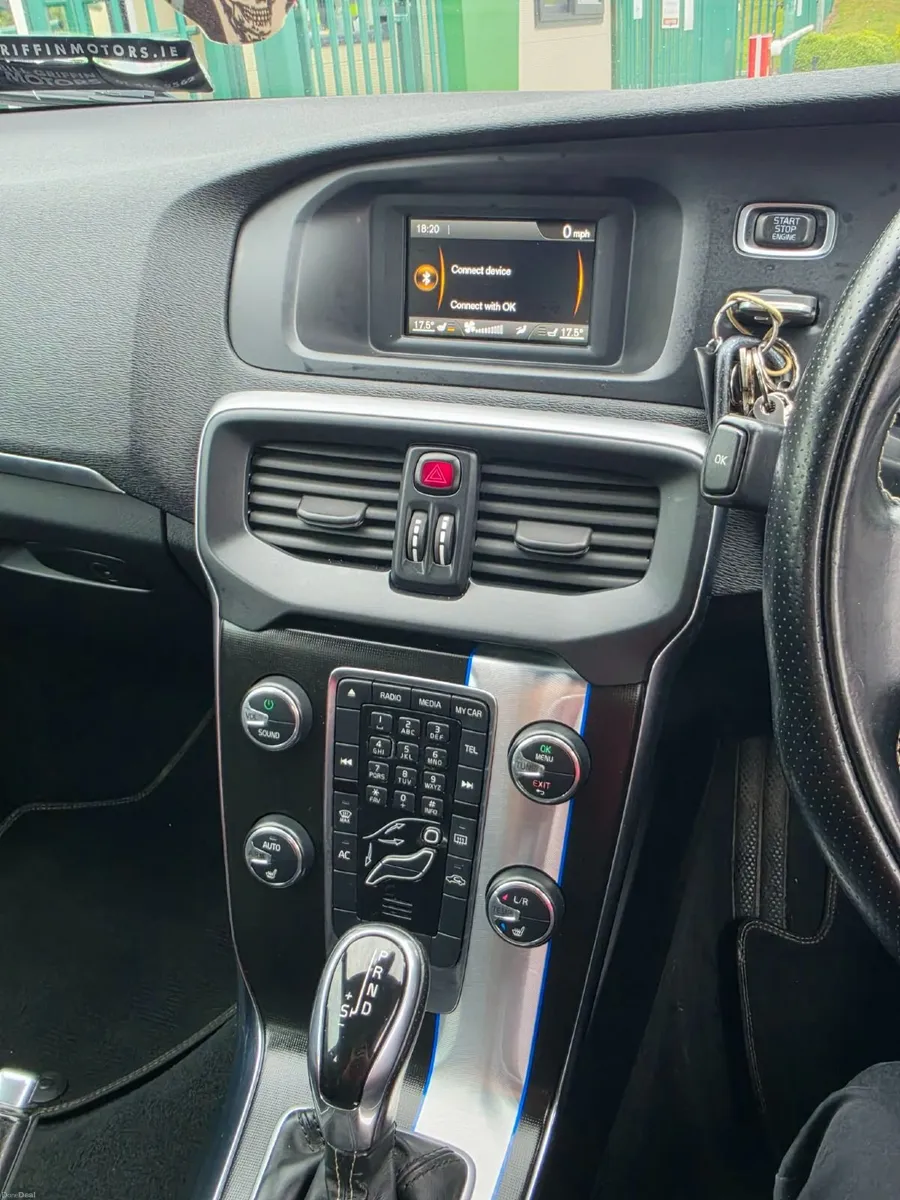 Volvo V40 2014 - Image 6