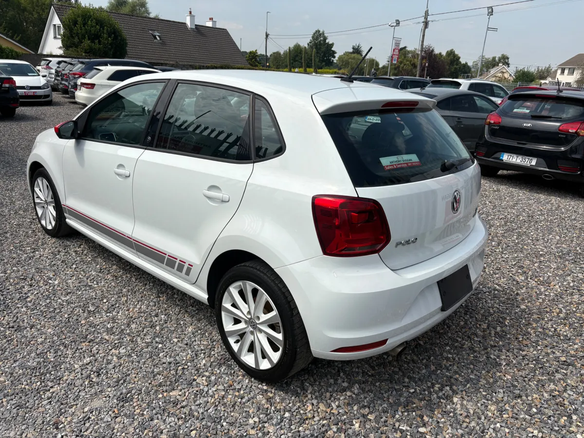 2017 Volkswagen polo Beats  Automatic - Image 5