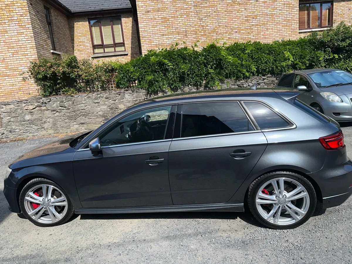 Car - Image 5