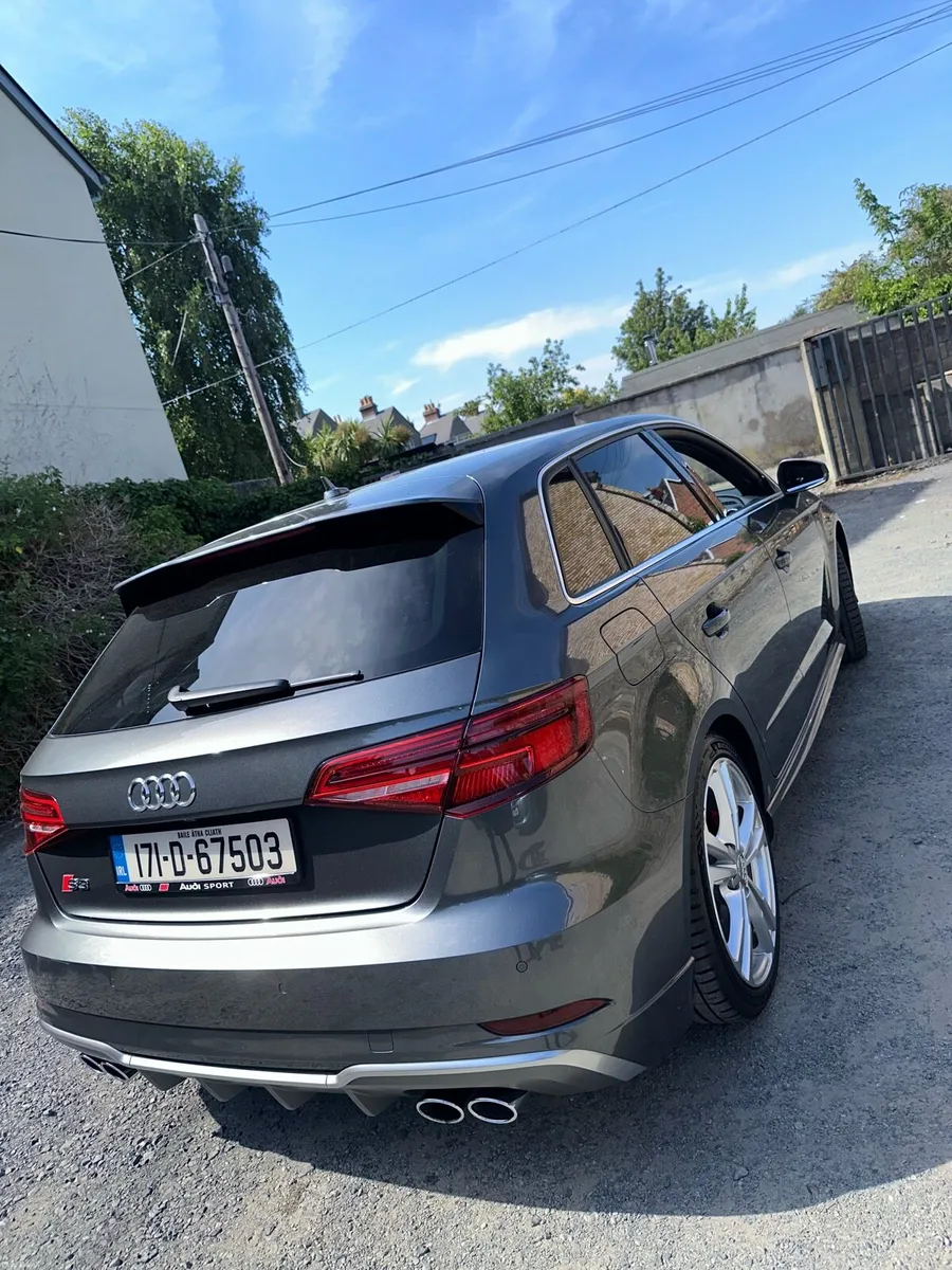 Car - Image 2