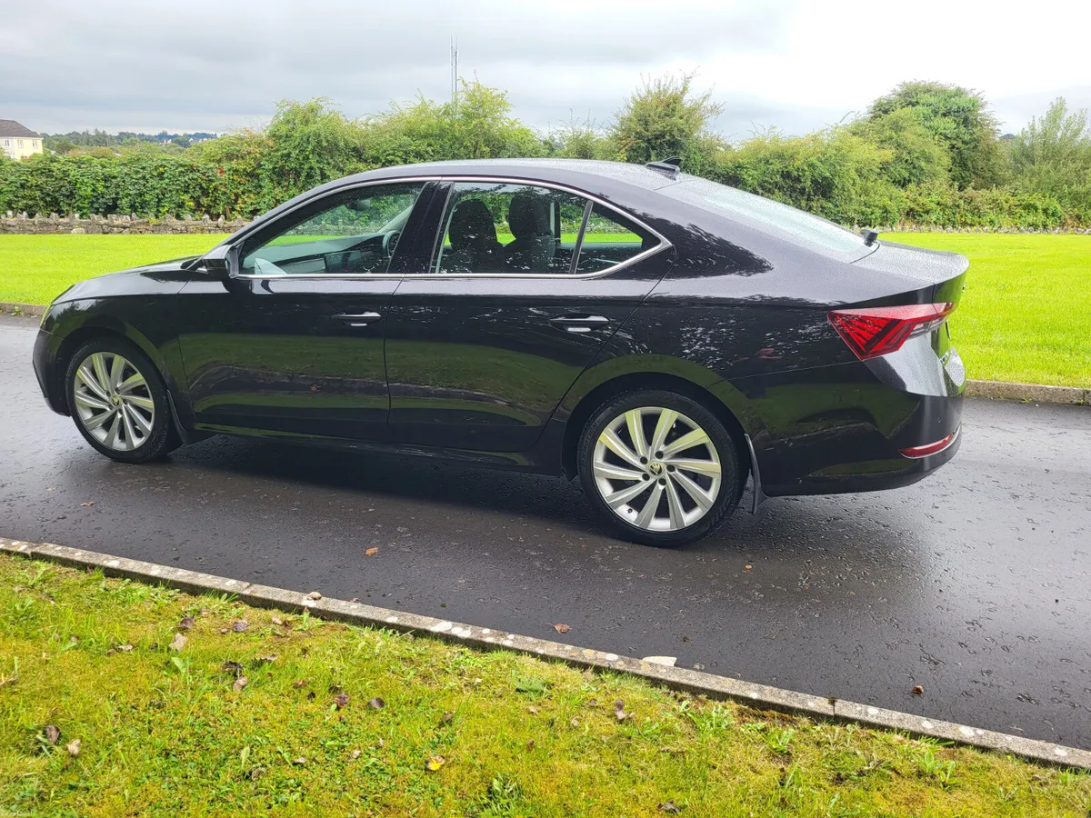 Skoda Octavia  Automatic  Diesel - Image 4