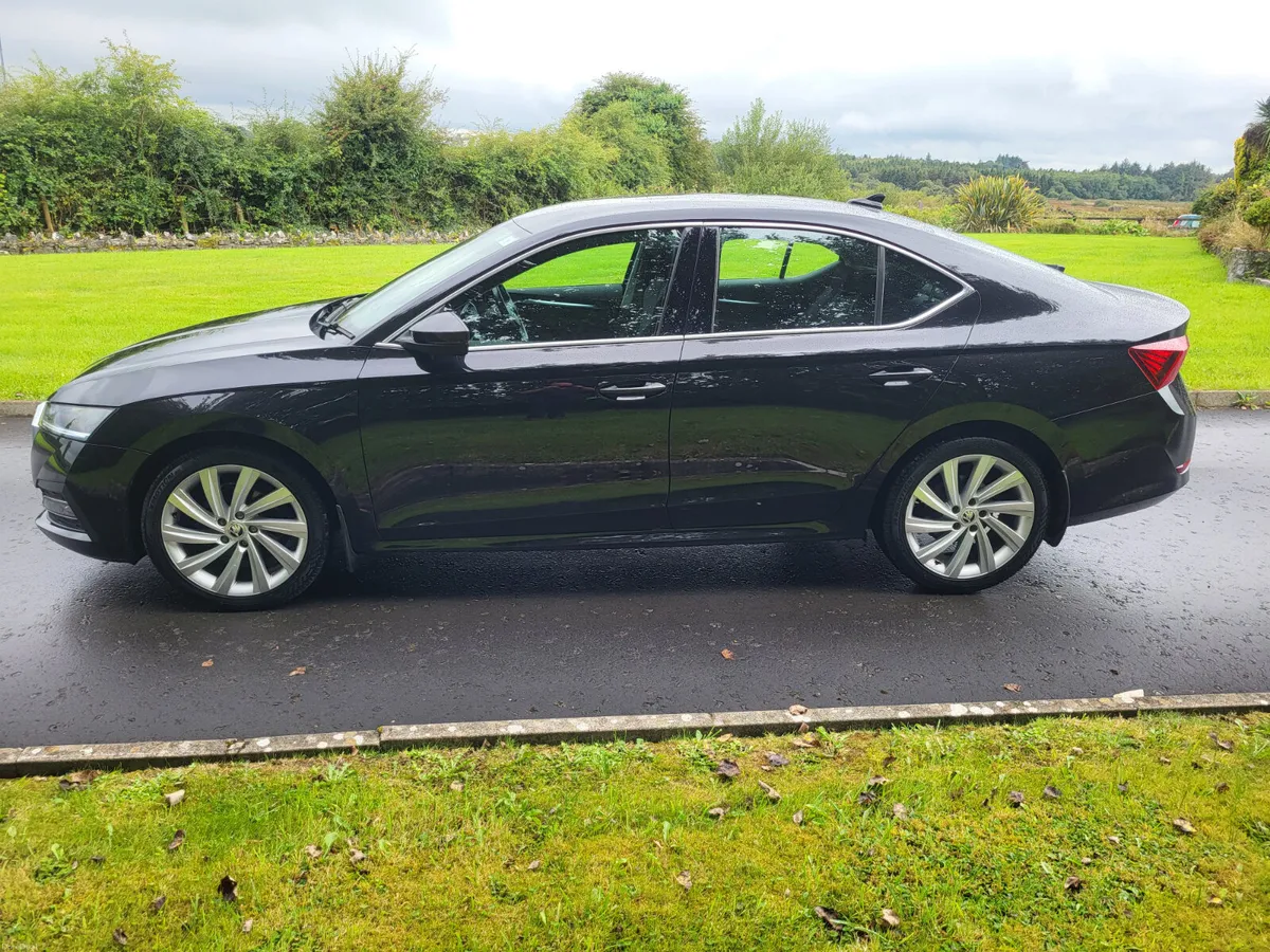 Skoda Octavia  Automatic  Diesel - Image 5