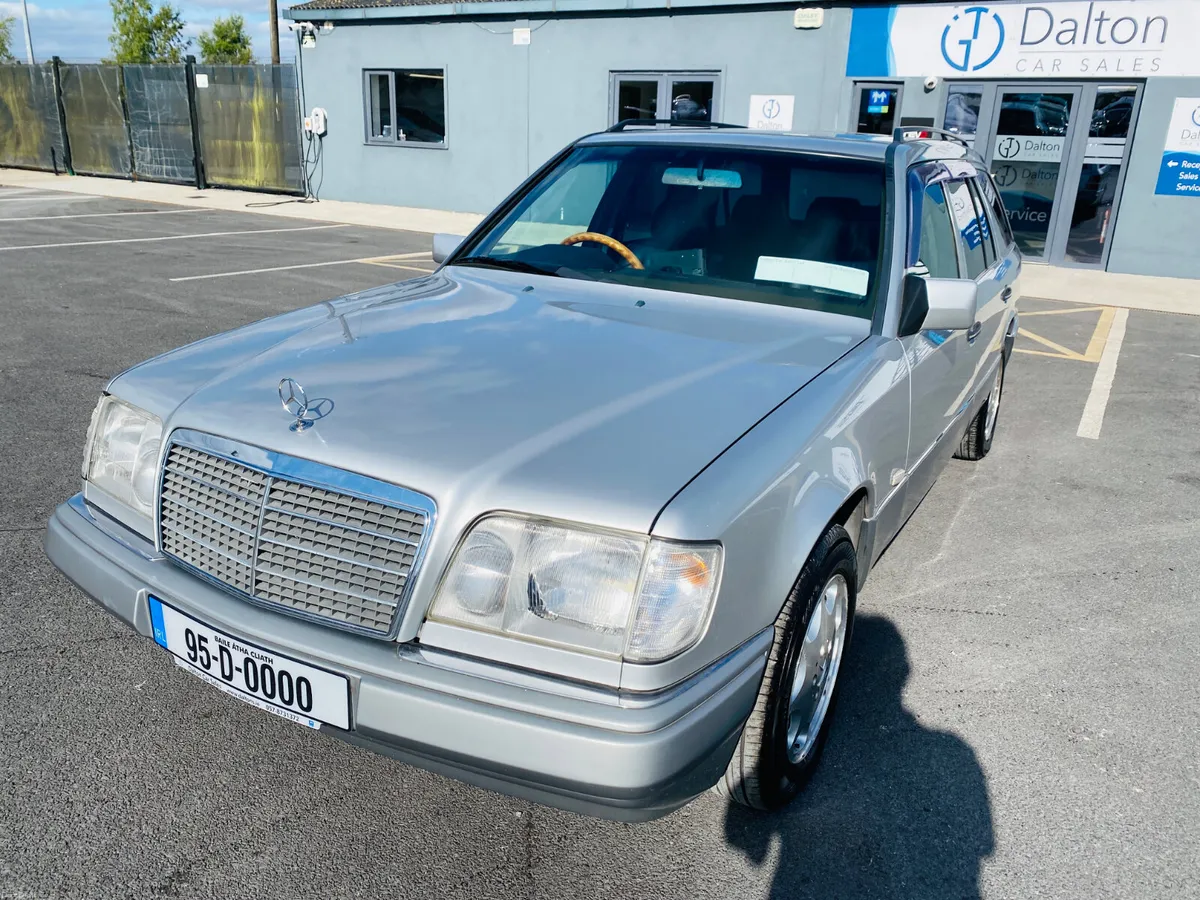 MERCEDES E280 ESTATE 7 SEATER AUTOMATIC 1995 - Image 1