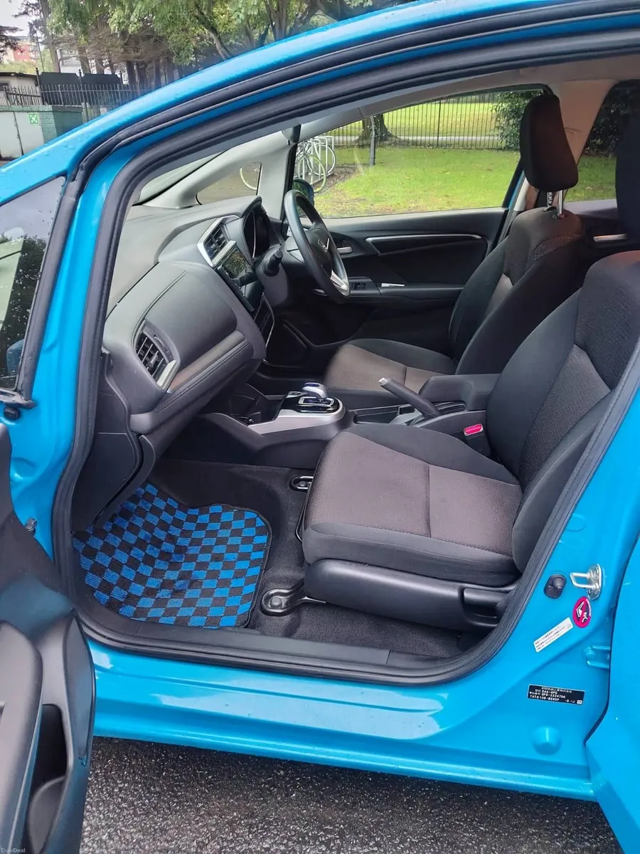 Honda Fit GP5 2017 - Image 4
