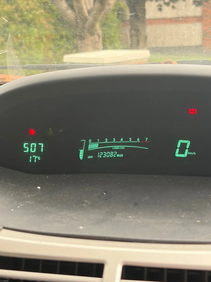 Toyota Yaris 2007 - Image 3