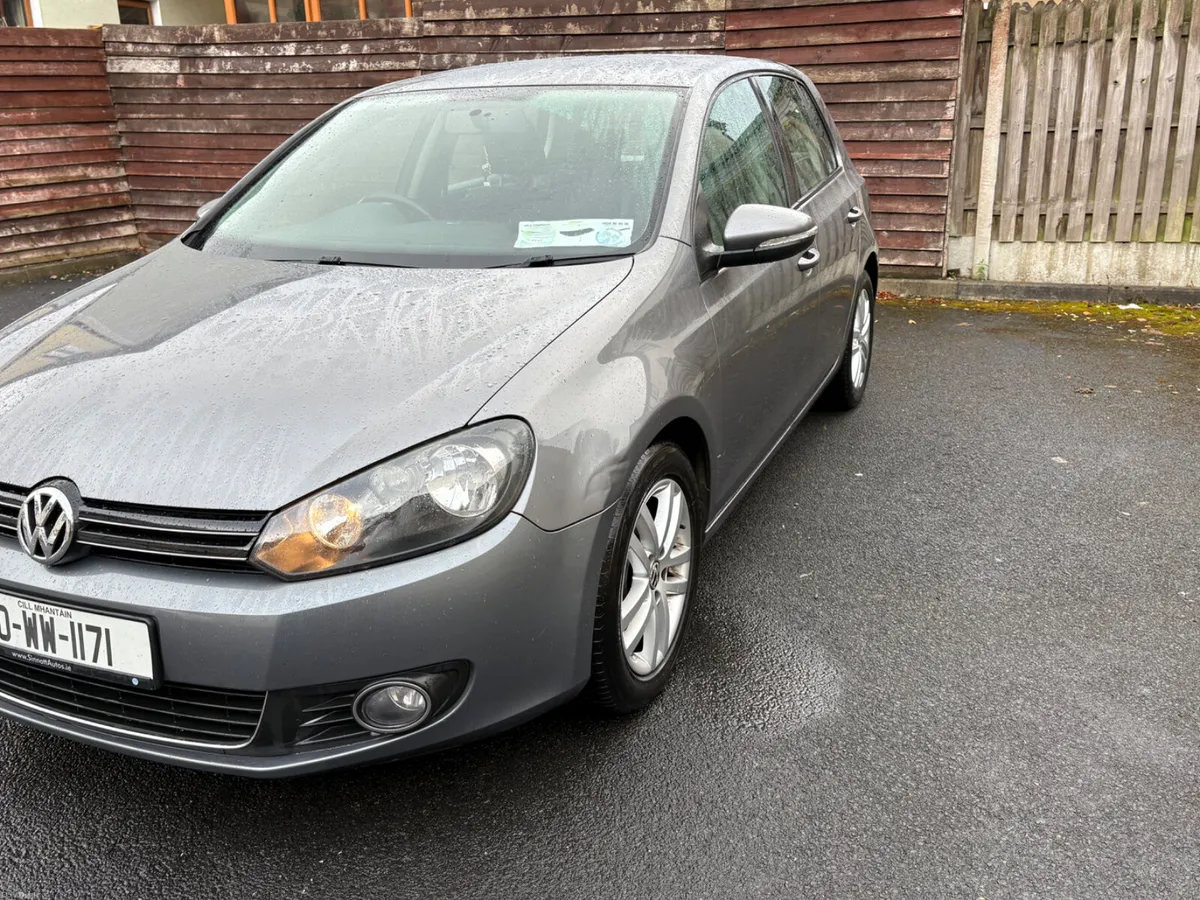 Volkswagen Golf 2010 - Image 2