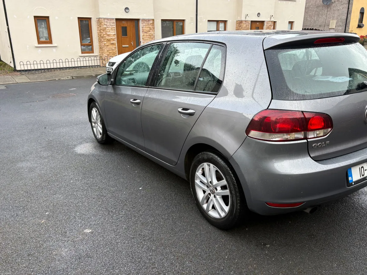 Volkswagen Golf 2010 - Image 6