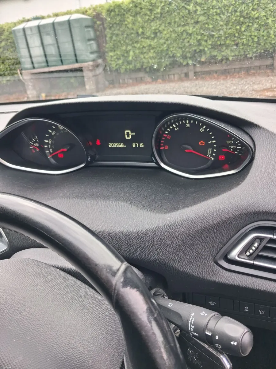 Peugeot 308 2016 - Image 6