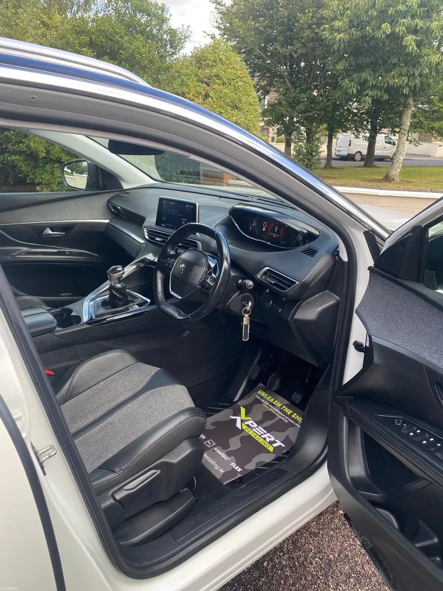PEUGEOT 5008 ALLURE - Image 5