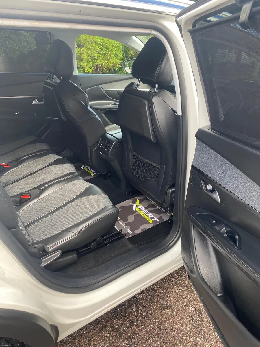 PEUGEOT 5008 ALLURE - Image 5