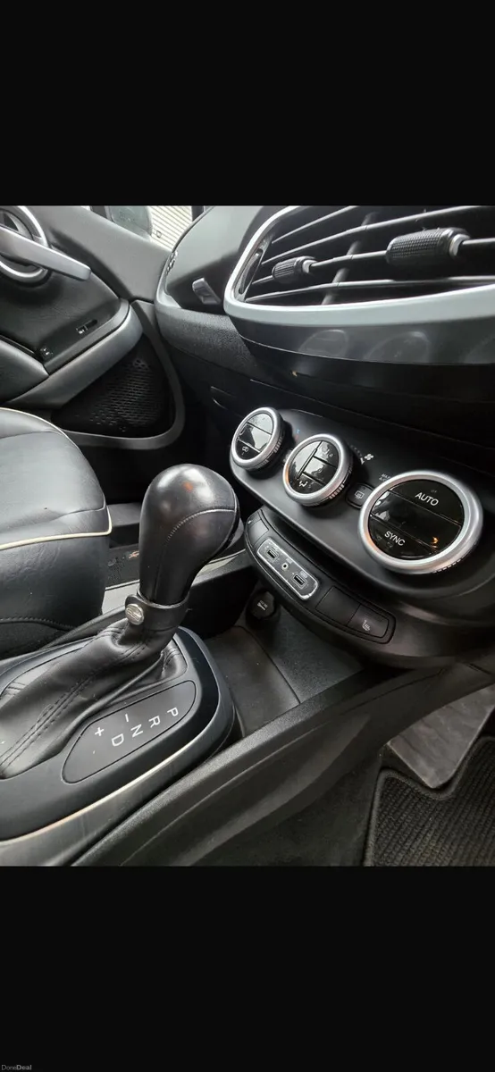 Fiat 500X 2019 4 x 4 Automatic - Image 4