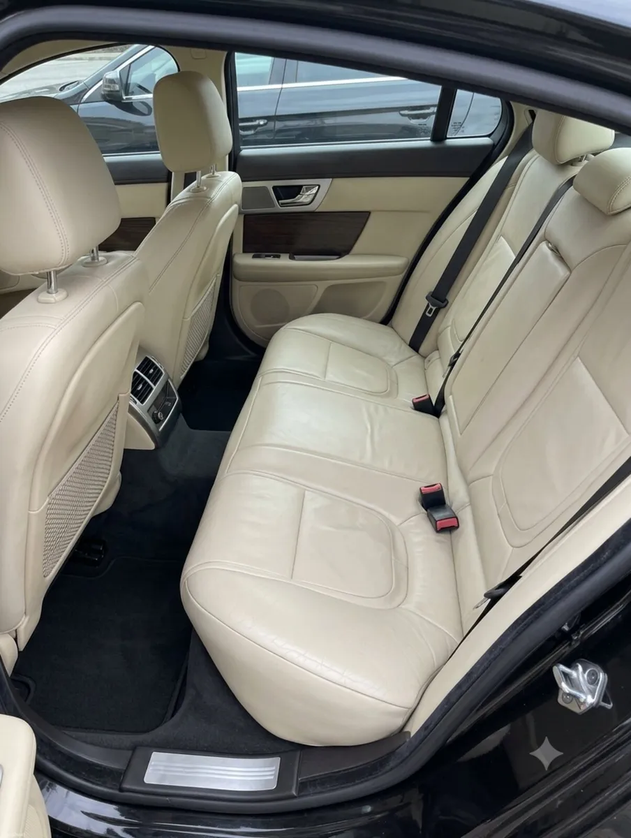 Car - Image 1