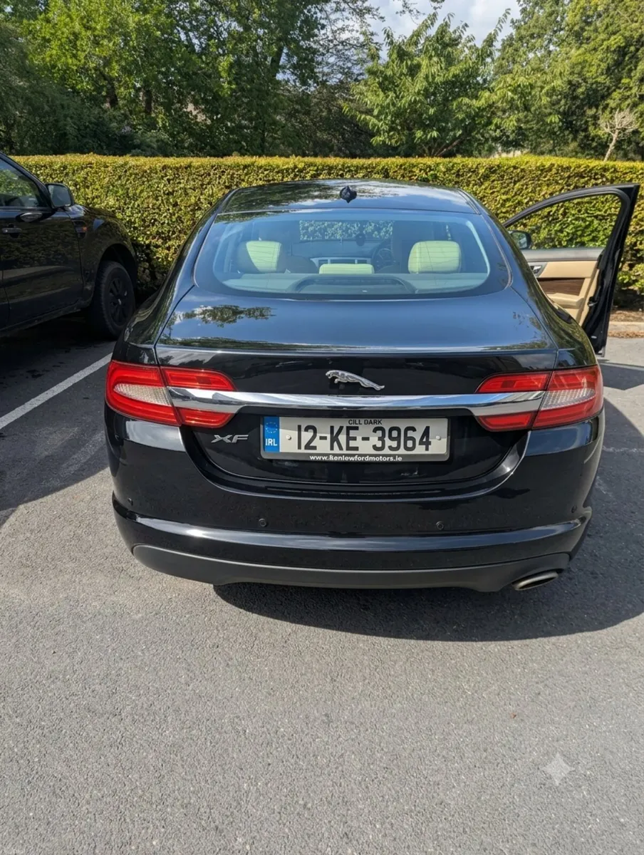 Car - Image 3