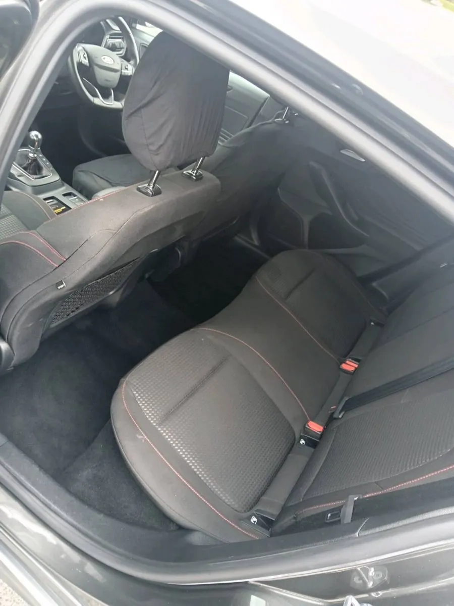 2022 ford focus - Image 6