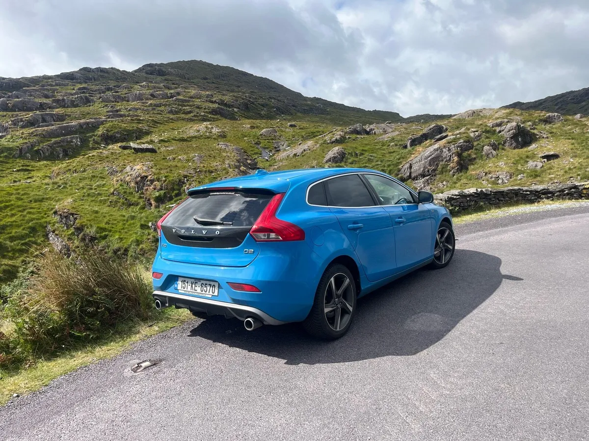 Volvo V40 R design - Image 2