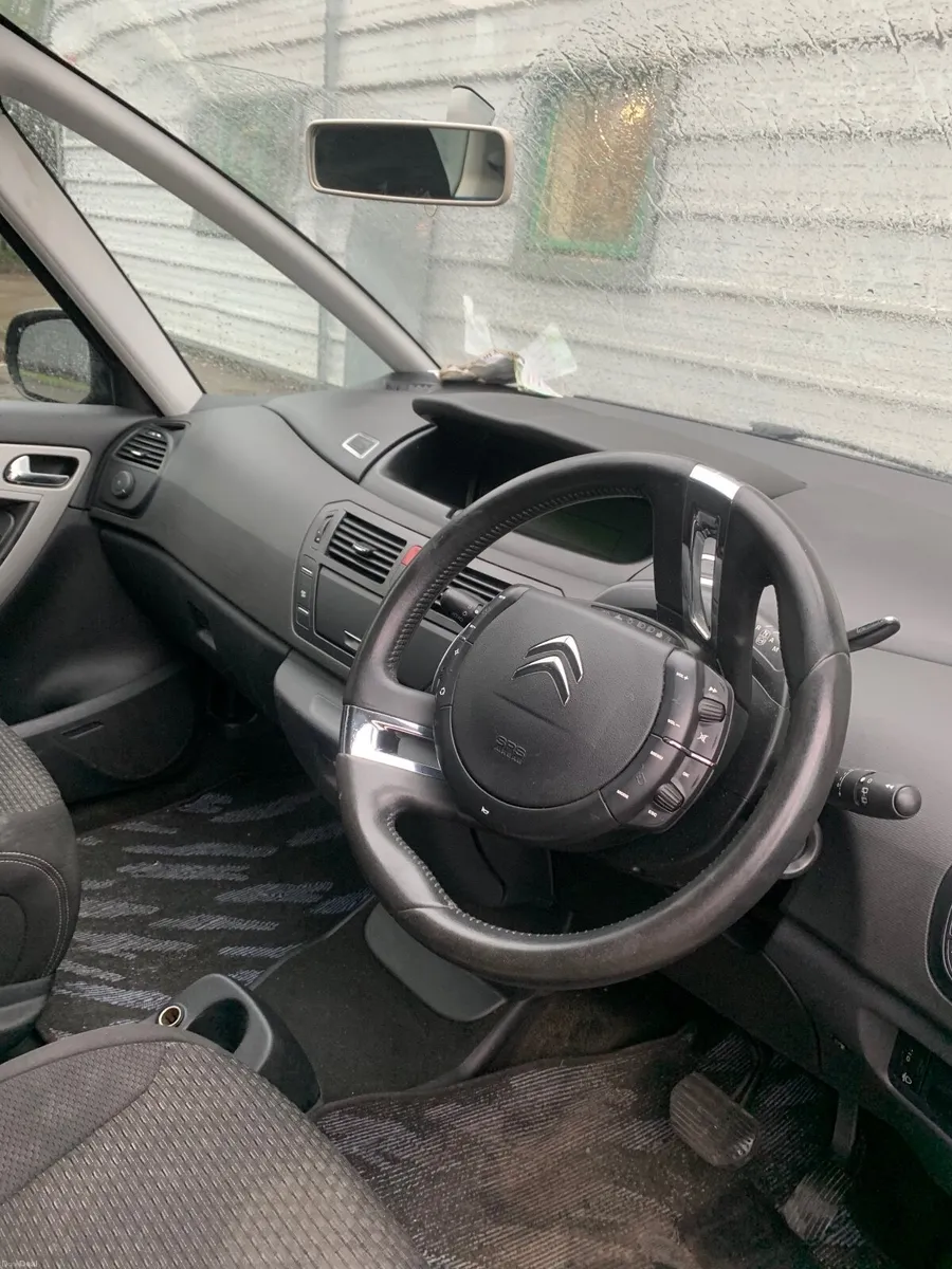 Citroen C4 Picasso 2011 - Image 1