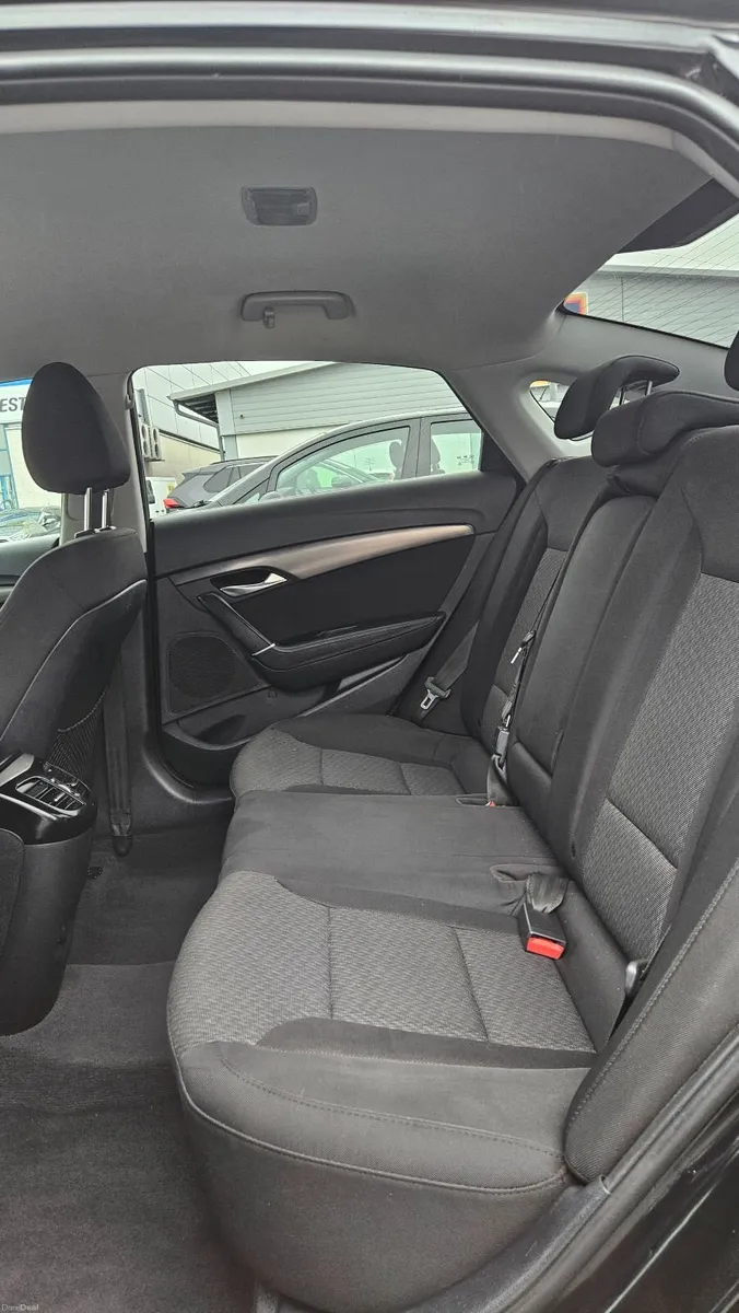 Hyundai i40 2013 - Image 2