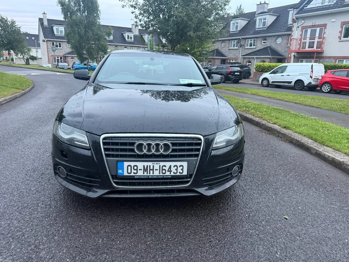 Audi A4 2.0 tdi s line - Image 1