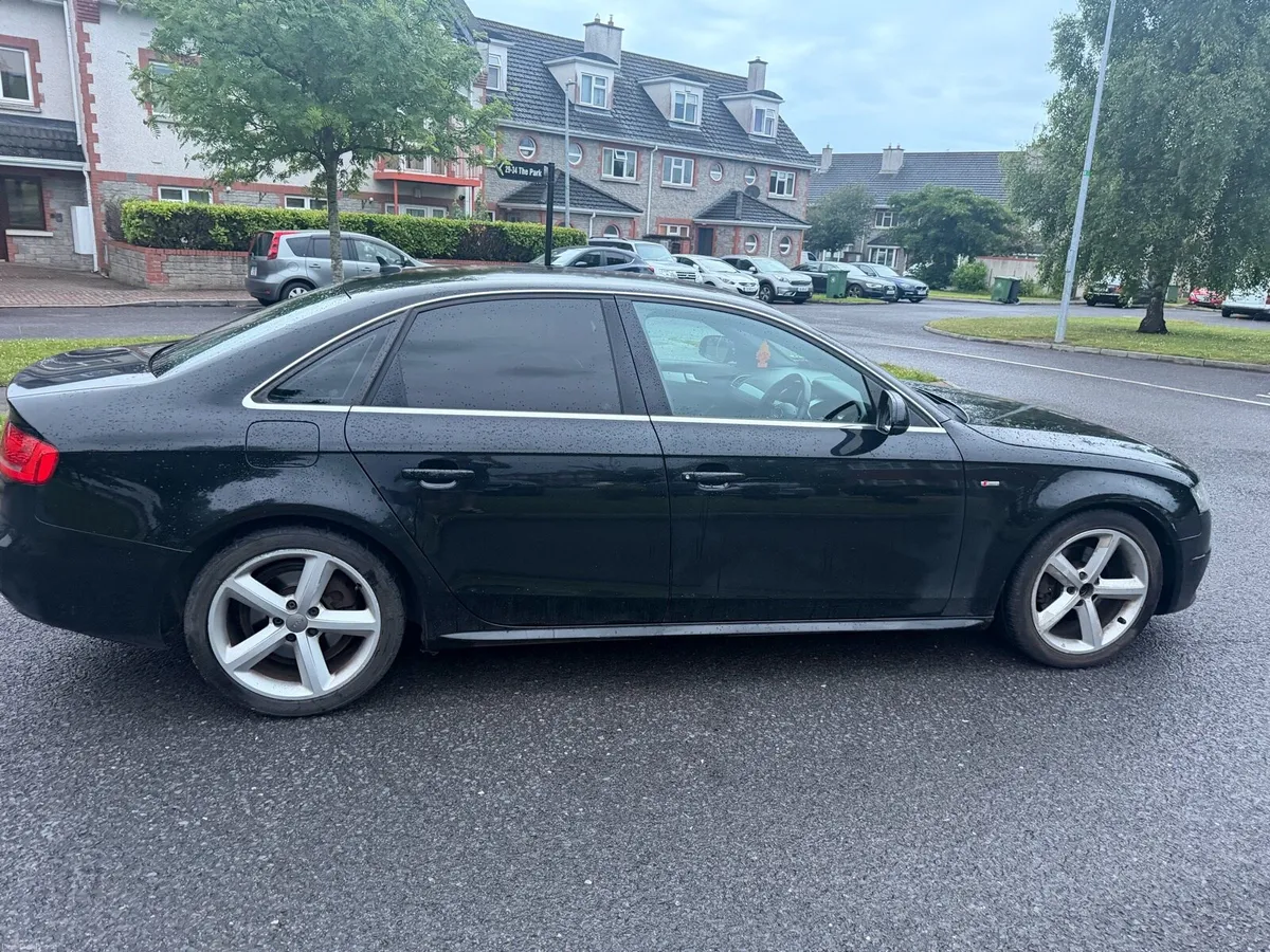 Audi A4 2.0 tdi s line - Image 3