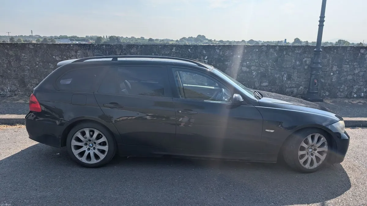 BMW 3-Series 2008 - Image 2